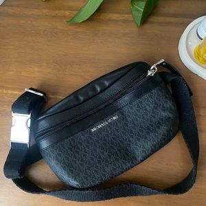Micheal Kors Belt Bag